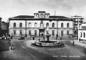 1957_piazza_municipio.jpg